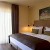 Farmer Hotel 