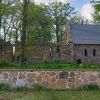 Kirchenruine Dambeck mit Kirchhofmauer