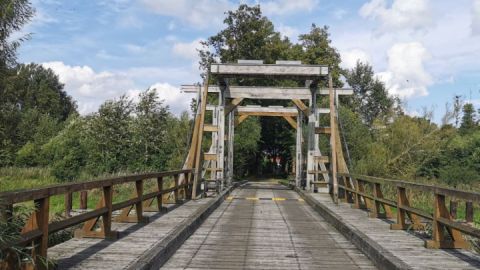 Holzzugbrücke über die Trebel nach Nehringen auf der Rundtour Demmin-Nehringen-Dargun
