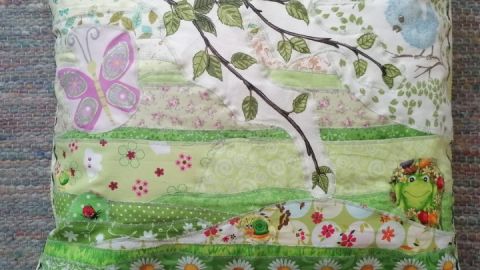 Sylvia Benda - Ausstellung von Geschichtenkissen und textilen Wandbildern