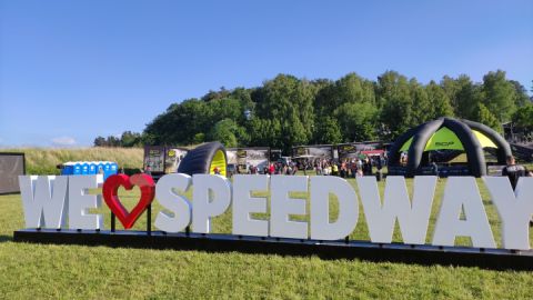 We love Speedway