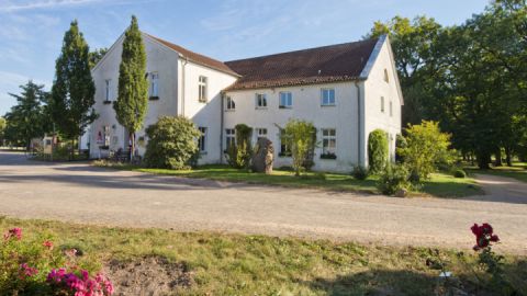 Gutshaus in Friedrichsfelde auf der Wandertour Ankershagen - Bornhof und zurück