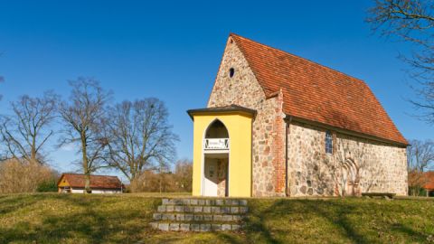 Hörspielkirche Federow auf der Wandertour Müritz-Nationalpark Weg