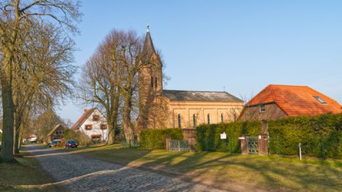 Leussow auf der Wandertour durch stille Wälder