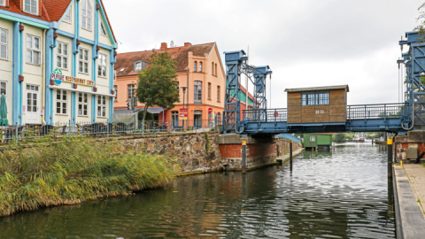 Die Hubbrücke in Plau am See