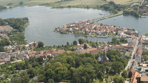 Luftaufnahme vonn der Inselstadt Malchow