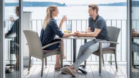 Balkon mit Wasserblick - Müritzpalais Aparthotel