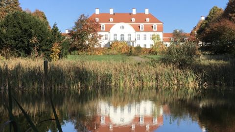 Schloß Vietgest von der Seeseite