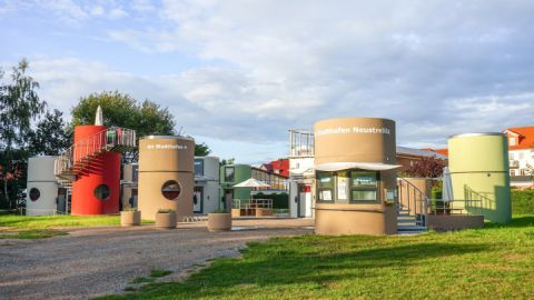Ungewöhnlich am Stadthafen Neustrelitz übernachten