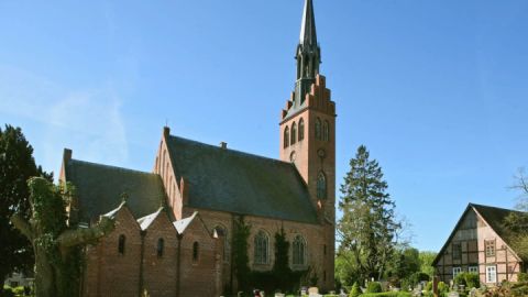 Kirche Basedow