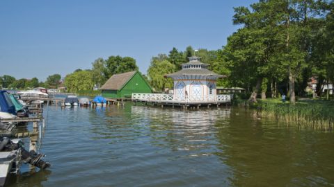 Blick auf Neustrelitz auf der Kanutour Die Kultur-Tour