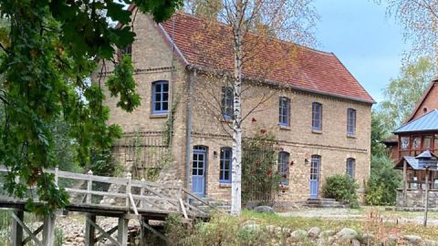 Wasserburg Liepen auf der Radtour Gielow - Liepen - Faulenrost - Zettemin