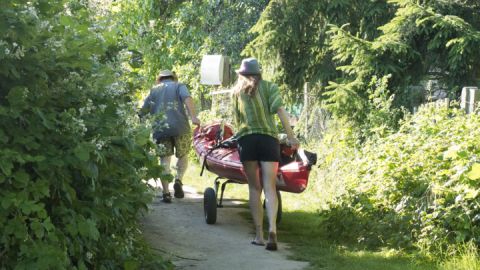 Umtragen in Wustrow auf der Kanutour 3 - 4 Tage - über Schwaanhavel bis Wesenberg