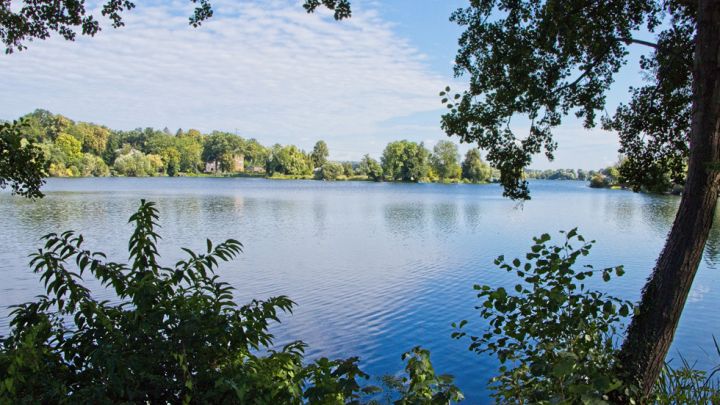 Blick auf den Tiefwarensee auf der Radtour Hotel AMSEE - Rund(e) um den Tiefwarensee