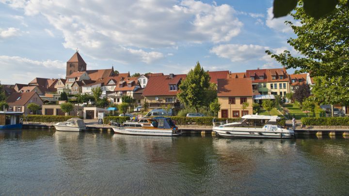Blick auf Plau auf der Kanutour Die Alte Müritz-Elde-Wasserstraße