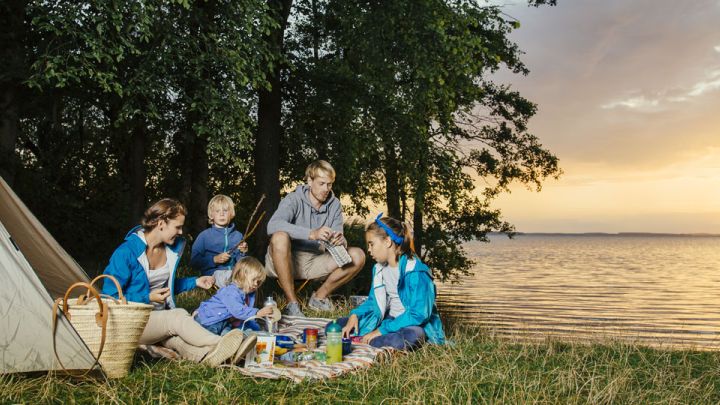 Camping am See mit der ganzen Familie Camping am See mit der ganzen Familie