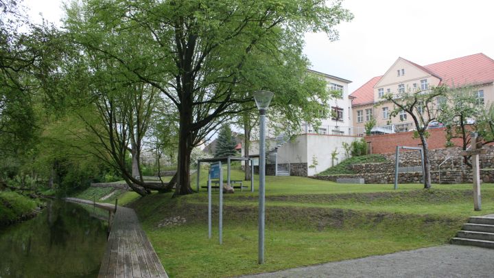 Fisch Kanu Pass Fürstenberg: Wasserwanderrastplatz Fisch Kanu Pass Fürstenberg: Wasserwanderrastplatz