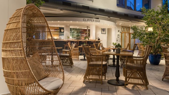 Barbereich im Precise Resort Marina Wolfsbruch Barbereich im Precise Resort Marina Wolfsbruch