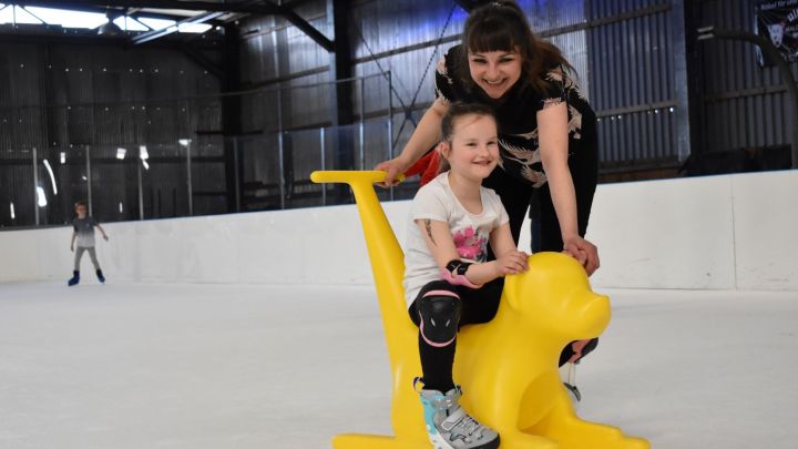 Eislaufspaß für Groß und Klein Eislaufspaß für Groß und Klein