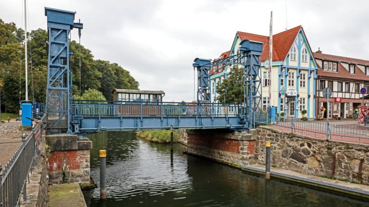 Die Hubbrücke in Plau am See - Ein Industriedenkmal
