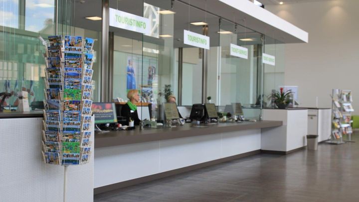 Touristinfo Neubrandenburg Serviceschalter