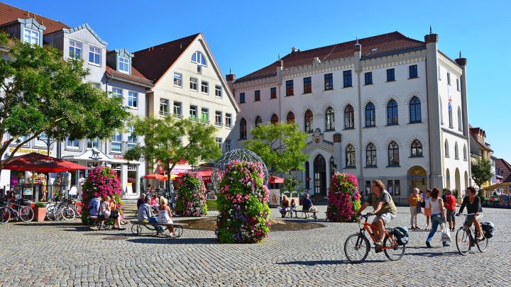 Neuer Markt Waren (Müritz) Neuer Markt Waren (Müritz)
