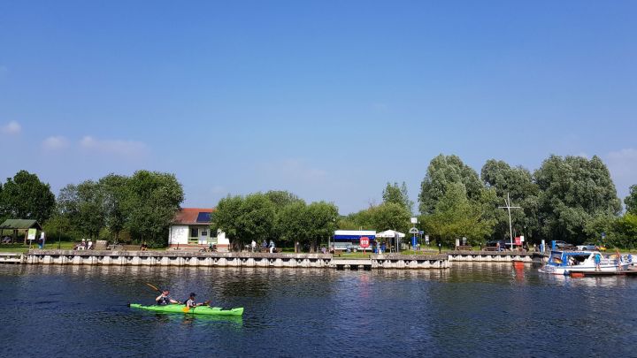 4-tägige Kanu-Hotel-Reise: Wasserwanderung von See zu See