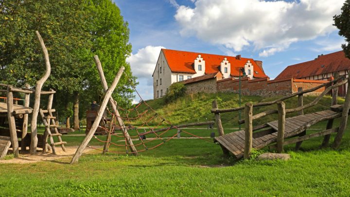 Spielplatz an der Burg Wesenberg